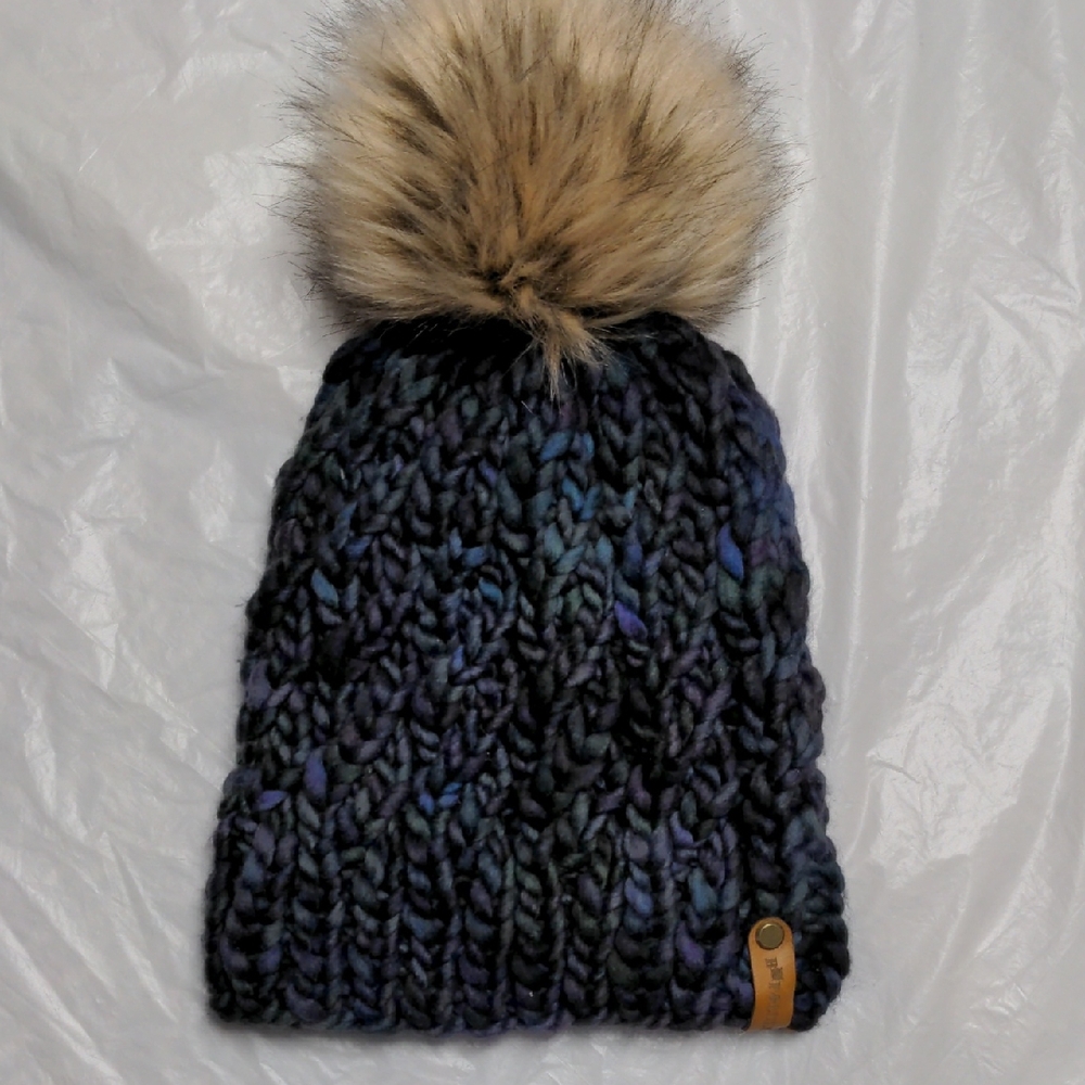 Bop & Lulu Handknit Merino Wool Chunky Pom Pom Winter Hat Purple Blue NWOT